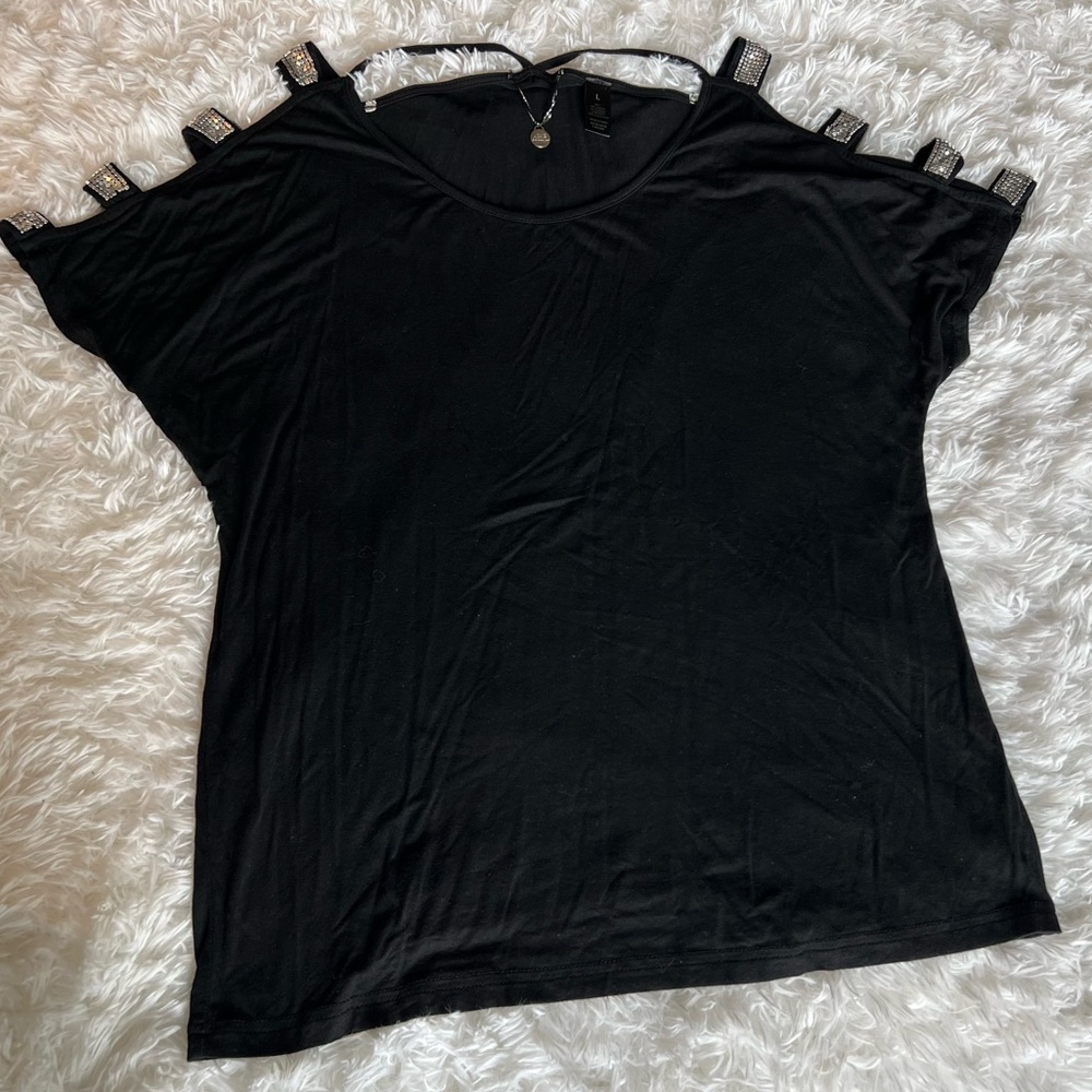 Black Cold Shoulder BKE top Size Large